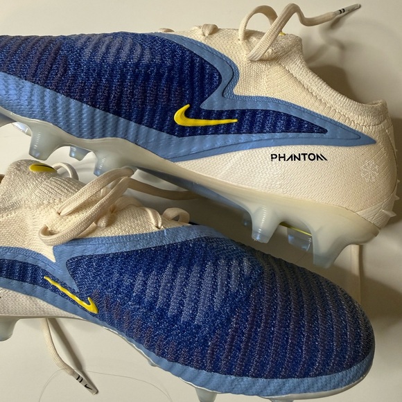 Nike Phantom Cleats - Blue and Cream main image 7
